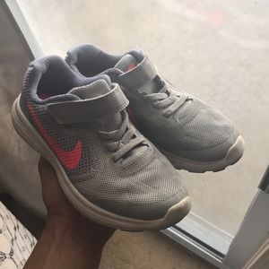 Revolution 3 Kids Nike
